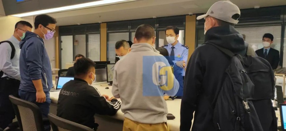 爆炸！Bitcontinental法人已变更为janke group。当janke集团拿到新的营业执照时，被一个身份不明的人抢走了营业执照