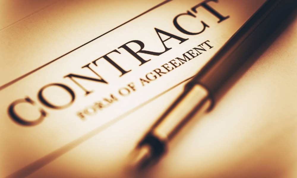 contract signing concept