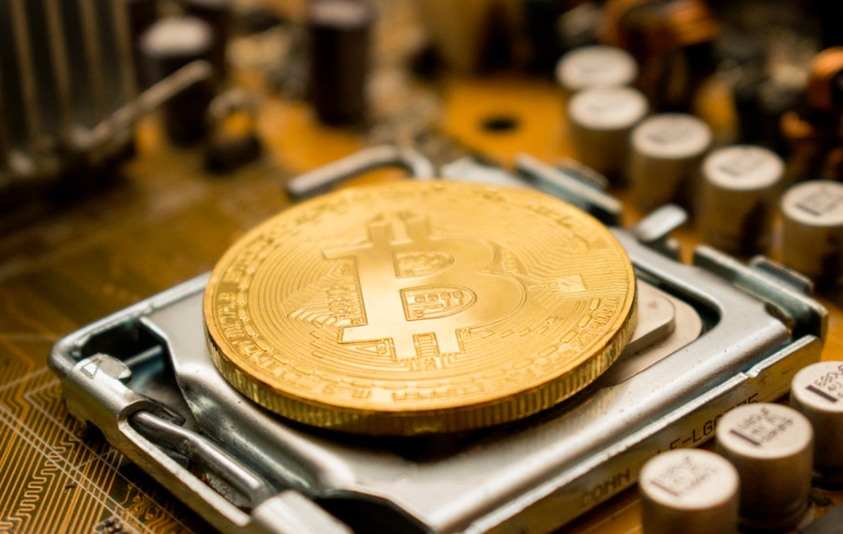 比特币跌破9,000美元，三个原因仍然看涨