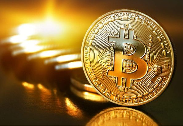 于集鑫：比特币上行试探9250 多头反攻开始