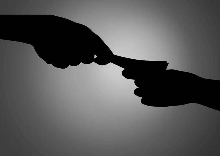 币圈场外交易:老大哥被带走,大量银行卡被冻结4 币圈场外交易:老大哥被带走,大量银行卡被冻结4