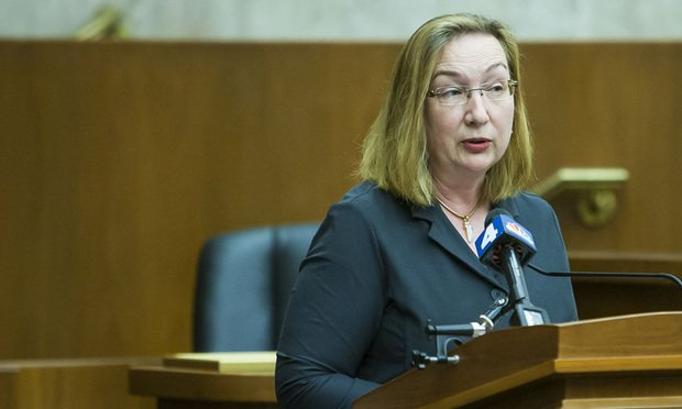 美国联邦政府决定比特币是货币，它与21亿秘密网络洗钱案有关，哪个是牛市中最强的辅助工具？