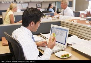 比特币诞生十年 细数你擦肩而过的暴富时刻！小伙每天挖0.07枚BTC8